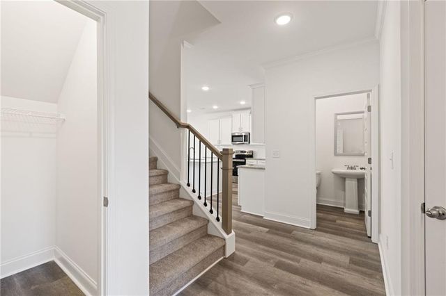 5605 Overview Drive, Flowery Branch, GA 30542