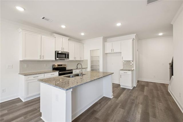 5605 Overview Drive, Flowery Branch, GA 30542