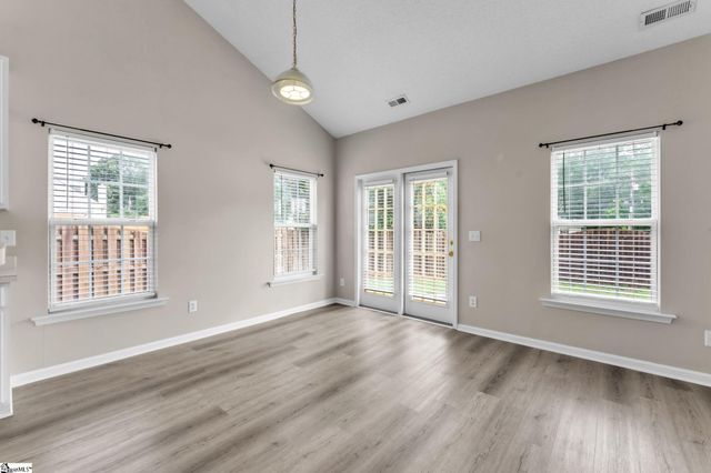 201 N Orchard Farms Avenue, Simpsonville, SC 29681