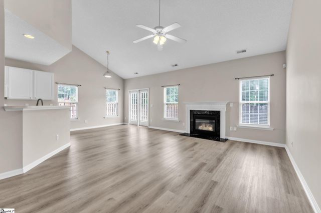 201 N Orchard Farms Avenue, Simpsonville, SC 29681