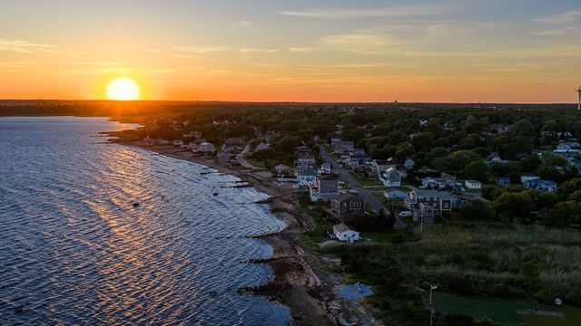3 Rockland St, Fairhaven, MA 02719