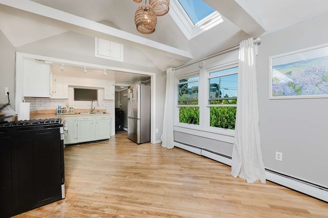3 Rockland St, Fairhaven, MA 02719