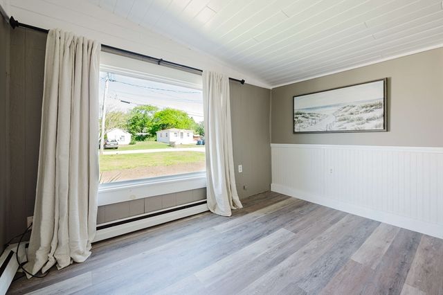 3 Rockland St, Fairhaven, MA 02719
