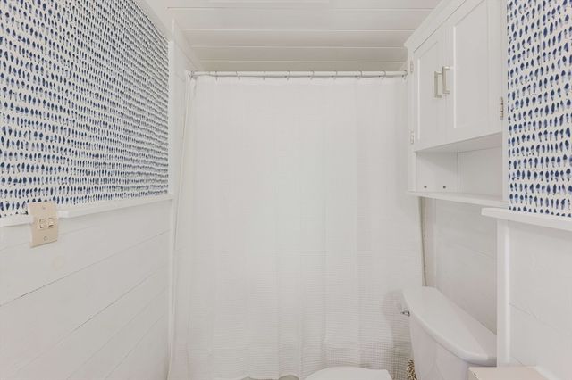 3 Rockland St, Fairhaven, MA 02719