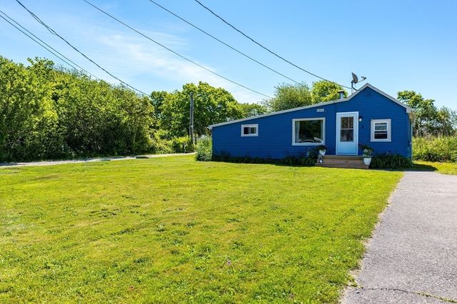 3 Rockland St, Fairhaven, MA 02719