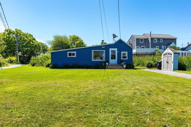 3 Rockland St, Fairhaven, MA 02719