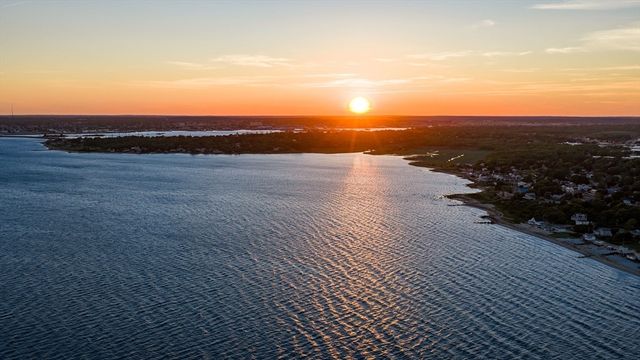 3 Rockland St, Fairhaven, MA 02719