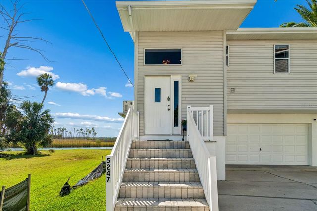 5247 TROPICAL POINT, Weeki Wachee, FL 34607