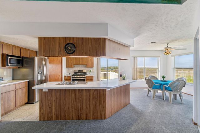 5247 TROPICAL POINT, Weeki Wachee, FL 34607