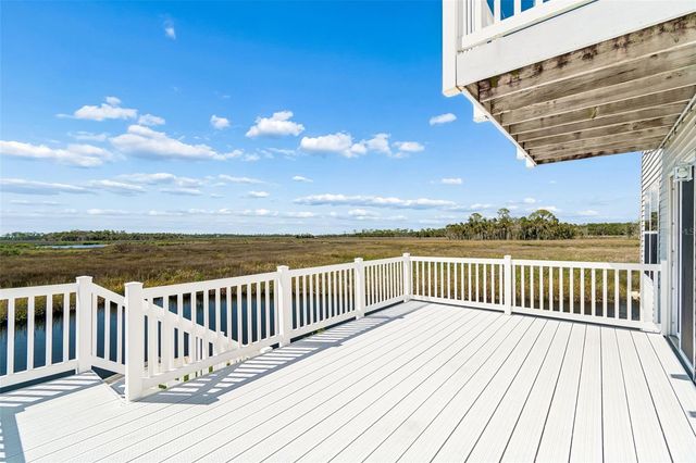 5247 TROPICAL POINT, Weeki Wachee, FL 34607