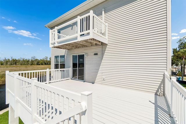 5247 TROPICAL POINT, Weeki Wachee, FL 34607