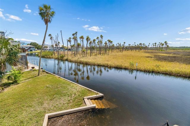 5247 TROPICAL POINT, Weeki Wachee, FL 34607
