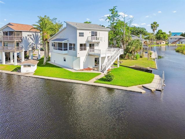 5247 TROPICAL POINT, Weeki Wachee, FL 34607