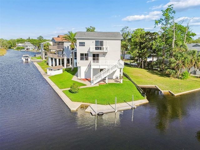 5247 TROPICAL POINT, Weeki Wachee, FL 34607