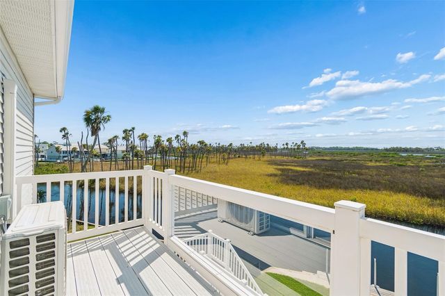 5247 TROPICAL POINT, Weeki Wachee, FL 34607