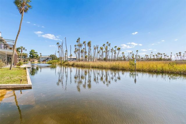 5247 TROPICAL POINT, Weeki Wachee, FL 34607