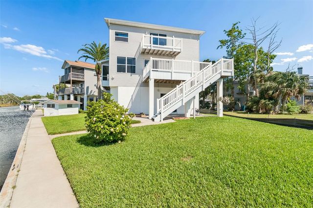 5247 TROPICAL POINT, Weeki Wachee, FL 34607