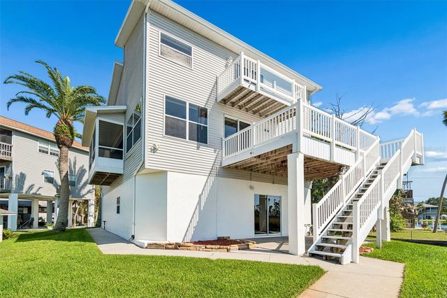 5247 TROPICAL POINT, Weeki Wachee, FL 34607