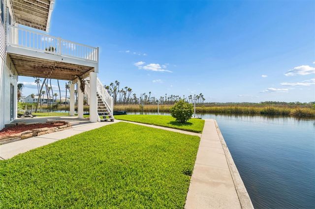5247 TROPICAL POINT, Weeki Wachee, FL 34607