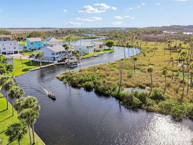 5247 TROPICAL POINT, Weeki Wachee, FL 34607