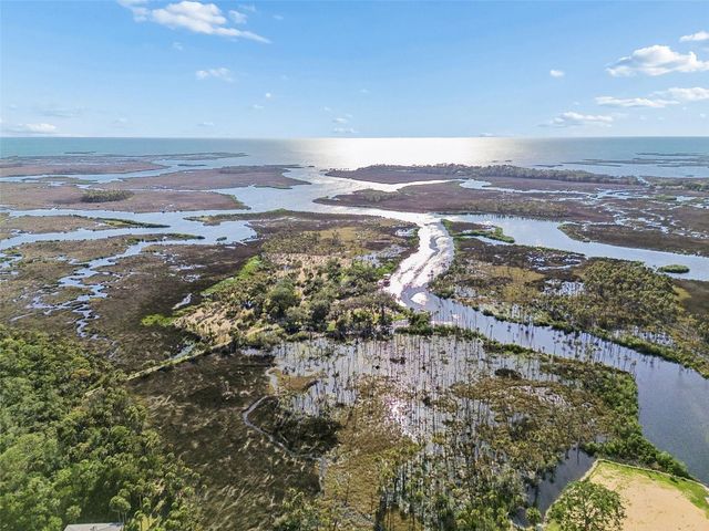 5247 TROPICAL POINT, Weeki Wachee, FL 34607