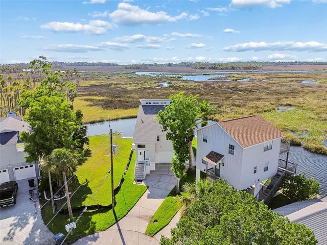 5247 TROPICAL POINT, Weeki Wachee, FL 34607