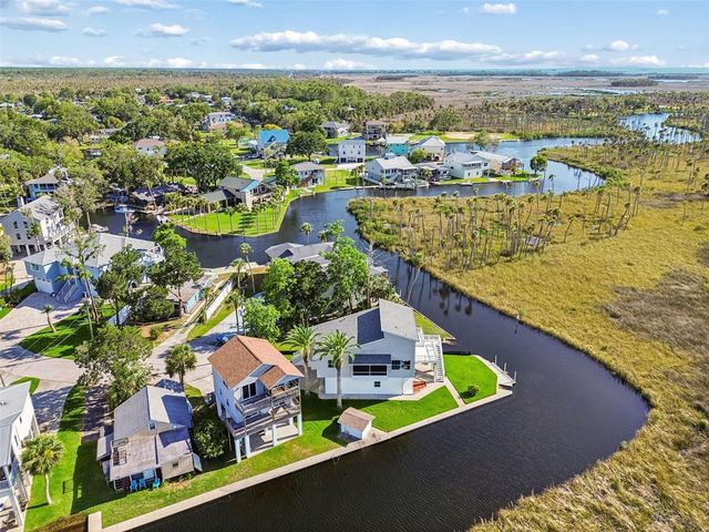 5247 TROPICAL POINT, Weeki Wachee, FL 34607