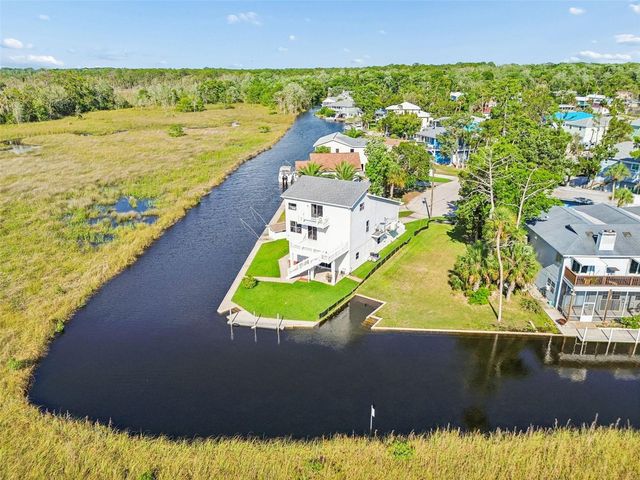 5247 TROPICAL POINT, Weeki Wachee, FL 34607