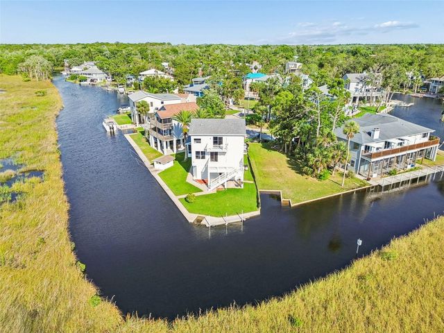 5247 TROPICAL POINT, Weeki Wachee, FL 34607