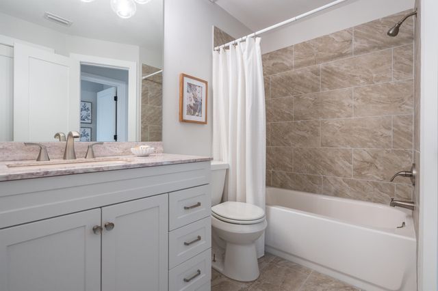 420 Trade Wind Ln, St Augustine, FL 32080