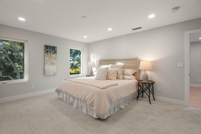 420 Trade Wind Ln, St Augustine, FL 32080