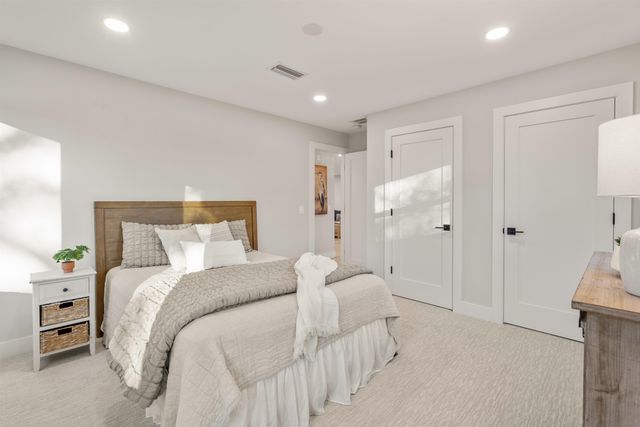 420 Trade Wind Ln, St Augustine, FL 32080