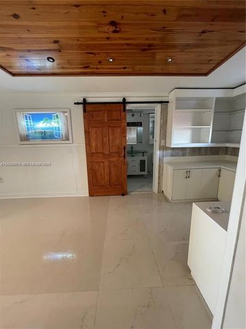 1310 N 70th Way 1, Hollywood, FL 33024