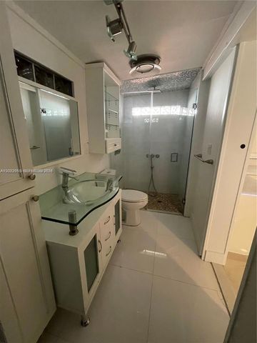 1310 N 70th Way 1, Hollywood, FL 33024
