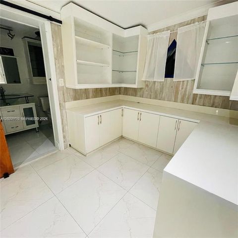 1310 N 70th Way 1, Hollywood, FL 33024
