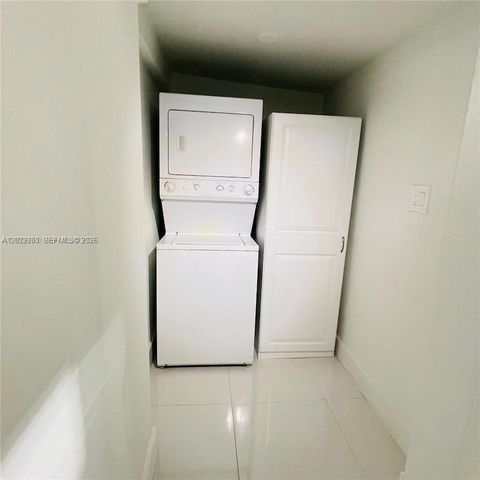 1310 N 70th Way 1, Hollywood, FL 33024