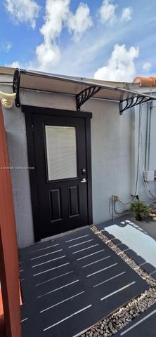 1310 N 70th Way 1, Hollywood, FL 33024