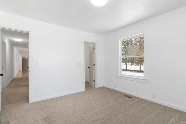 1614 Muncie Pike, Jonesboro, IN 46938