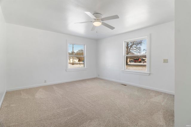 1614 Muncie Pike, Jonesboro, IN 46938