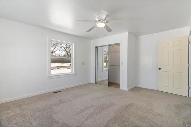 1614 Muncie Pike, Jonesboro, IN 46938