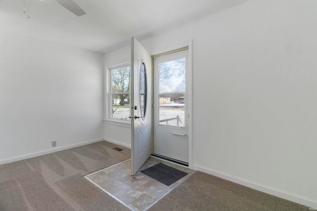 1614 Muncie Pike, Jonesboro, IN 46938