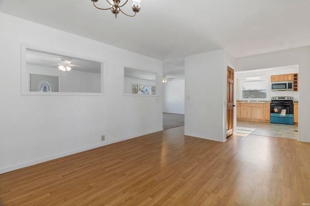 1614 Muncie Pike, Jonesboro, IN 46938