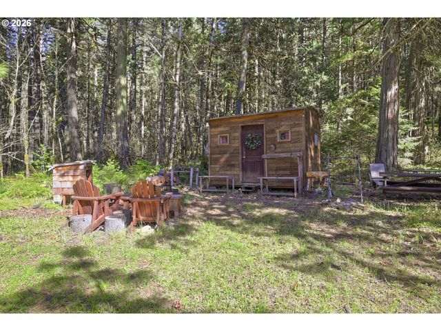 76113 FISH HATCHERY Rd, Oakridge, OR 97463