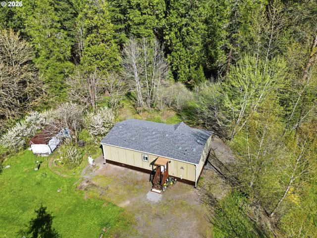 76113 FISH HATCHERY Rd, Oakridge, OR 97463