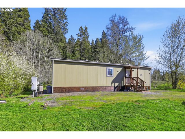 76113 FISH HATCHERY Rd, Oakridge, OR 97463