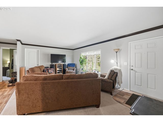 76113 FISH HATCHERY Rd, Oakridge, OR 97463