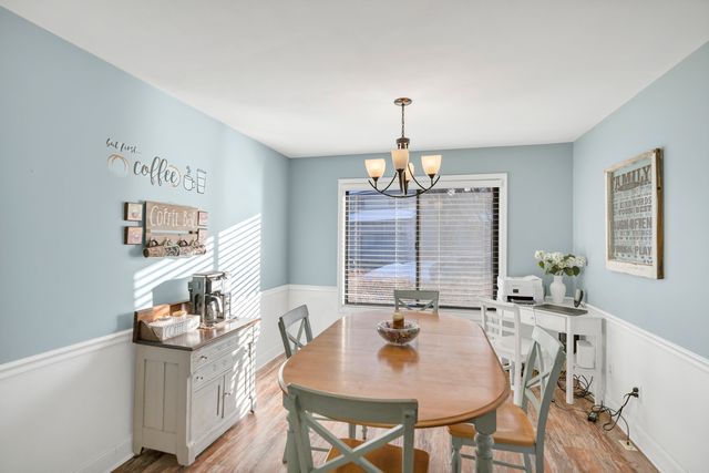 1527 Kirkwood Drive 1527, Geneva, IL 60134