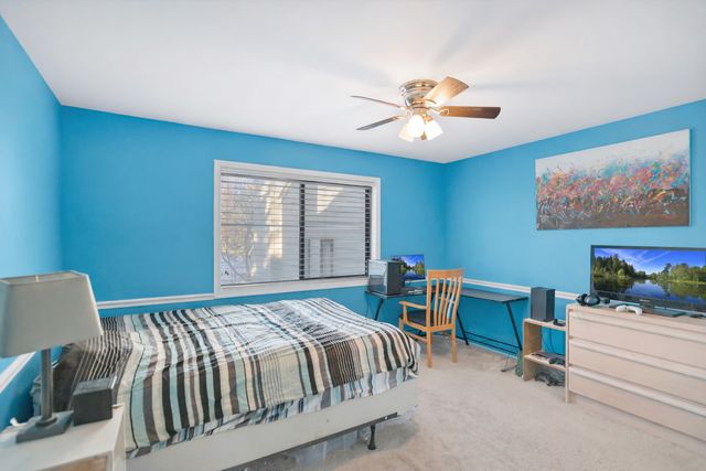 1527 Kirkwood Drive 1527, Geneva, IL 60134