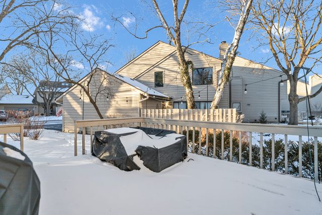 1527 Kirkwood Drive 1527, Geneva, IL 60134