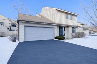 1527 Kirkwood Drive 1527, Geneva, IL 60134